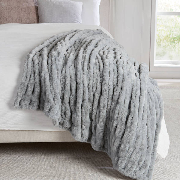 Luxury Throw Blankets | Silver